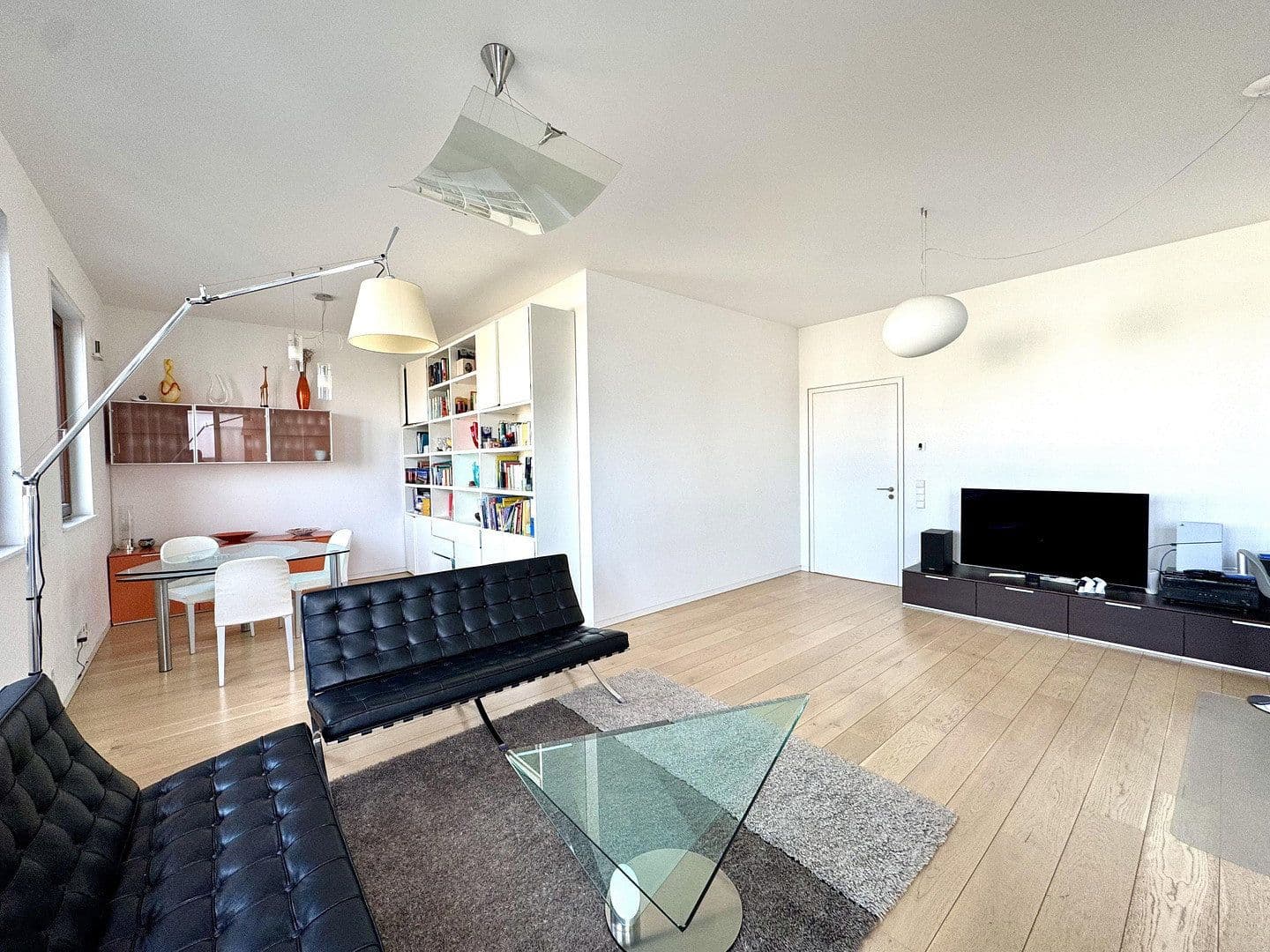 Prodej bytu 4+1 144 m², Frankfurt am Main, Hessen Prodej bytu 4+1 144 m², Frankfurt am Main, Hessen