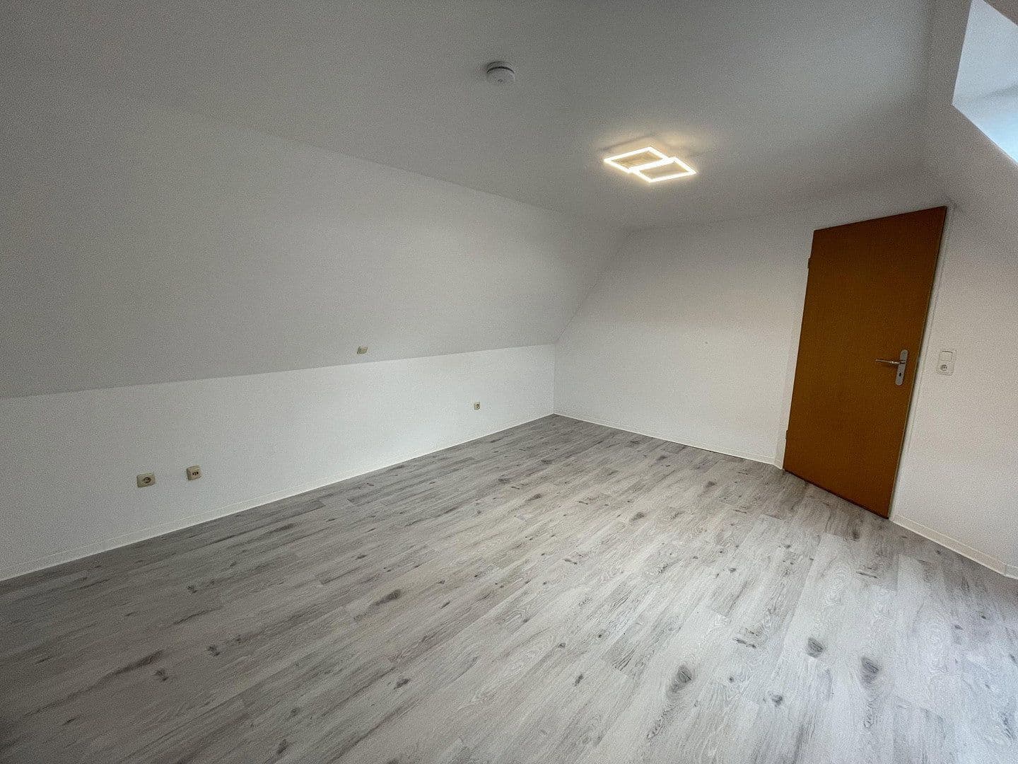 Pronájem domu 100 m², pozemek 500 m², Ganderkesee, Dolní Sasko Pronájem domu 100 m², pozemek 500 m², Ganderkesee, Dolní Sasko