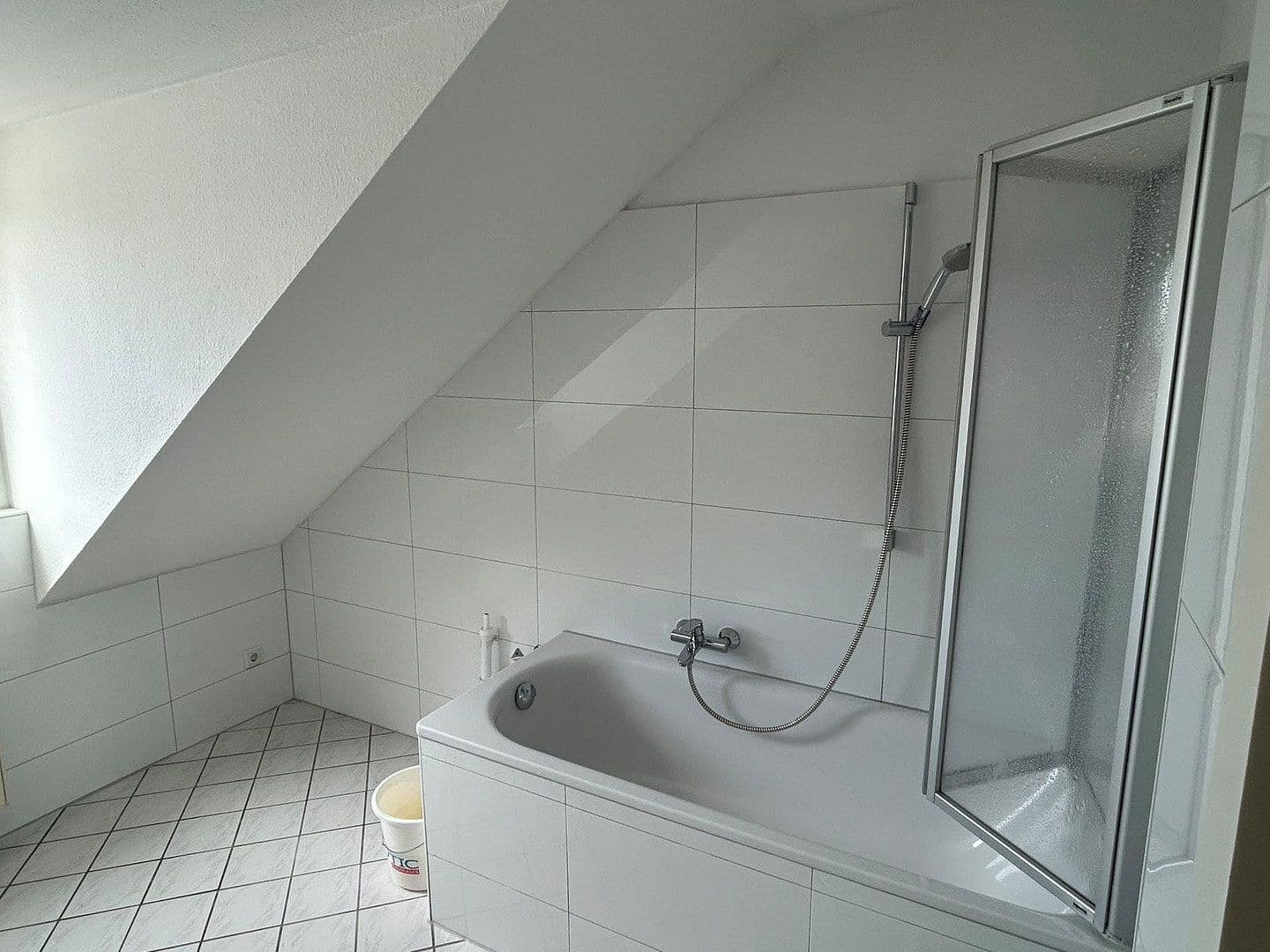 Pronájem bytu 2+1 56 m², Düsseldorf, Severní Porýní-Vestfálsko Pronájem bytu 2+1 56 m², Düsseldorf, Severní Porýní-Vestfálsko