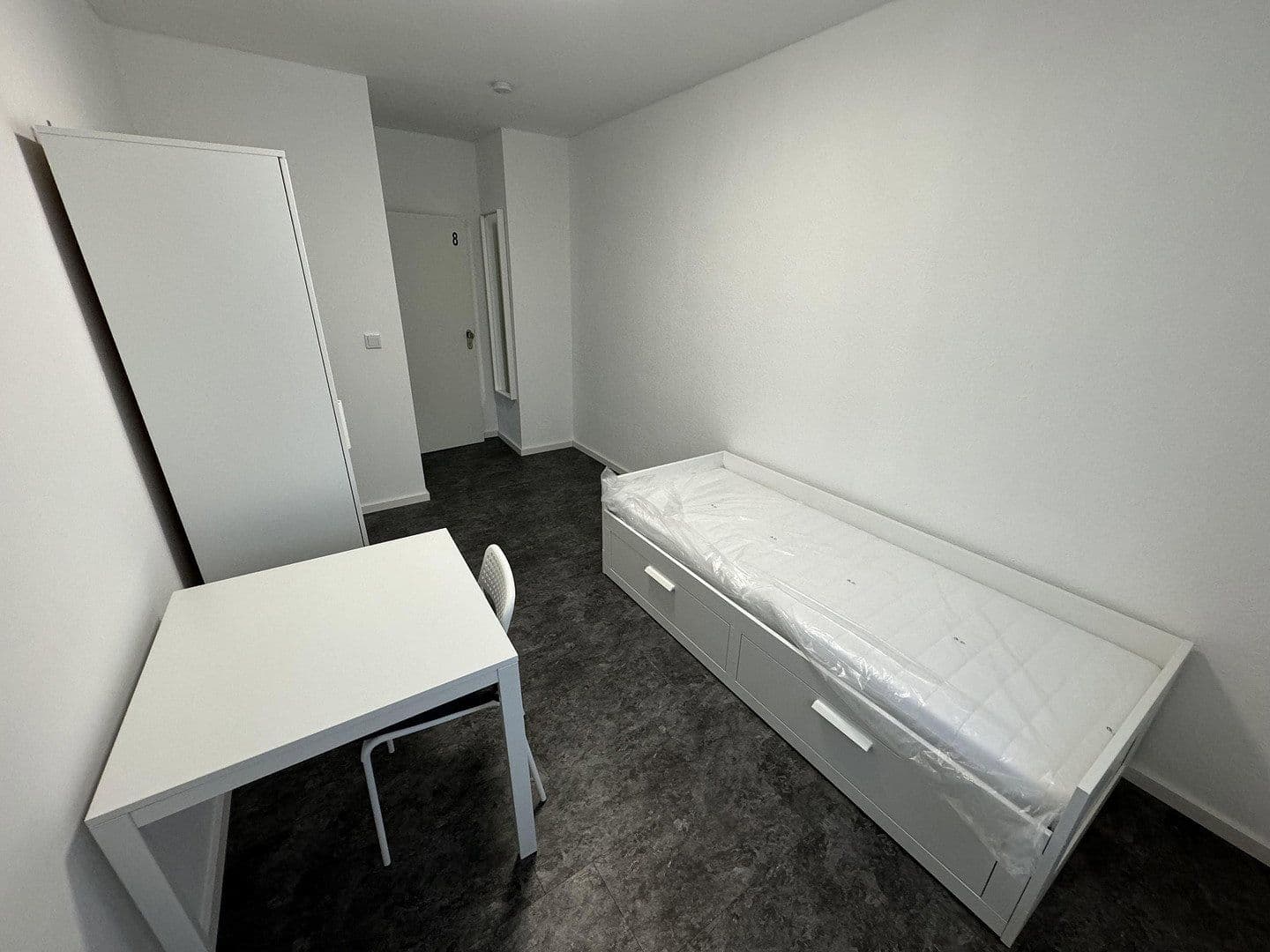 Pronájem nebytového prostoru 400 m², Johannisthaler Chaussee 431, Berlin, Berlín Pronájem nebytového prostoru 400 m², Johannisthaler Chaussee 431, Berlin, Berlín