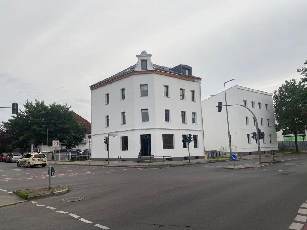 Pronájem nebytového prostoru 400 m², Johannisthaler Chaussee 431, Berlin, Berlín Pronájem nebytového prostoru 400 m², Johannisthaler Chaussee 431, Berlin, Berlín