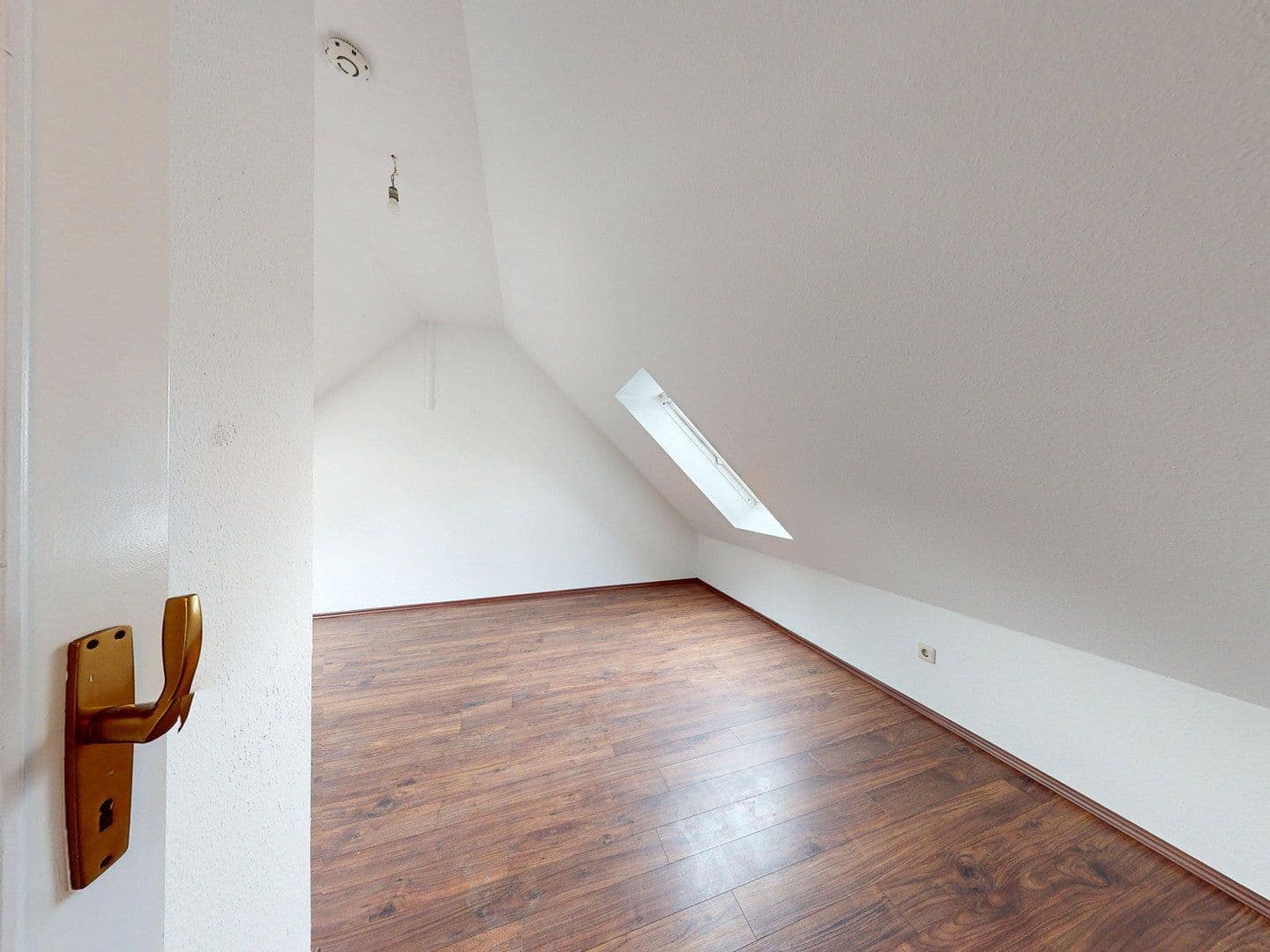 Prodej bytu 5+1 120 m², Rohrlachstrasse 5, Ludwigshafen, Porýní-Falc Prodej bytu 5+1 120 m², Rohrlachstrasse 5, Ludwigshafen, Porýní-Falc