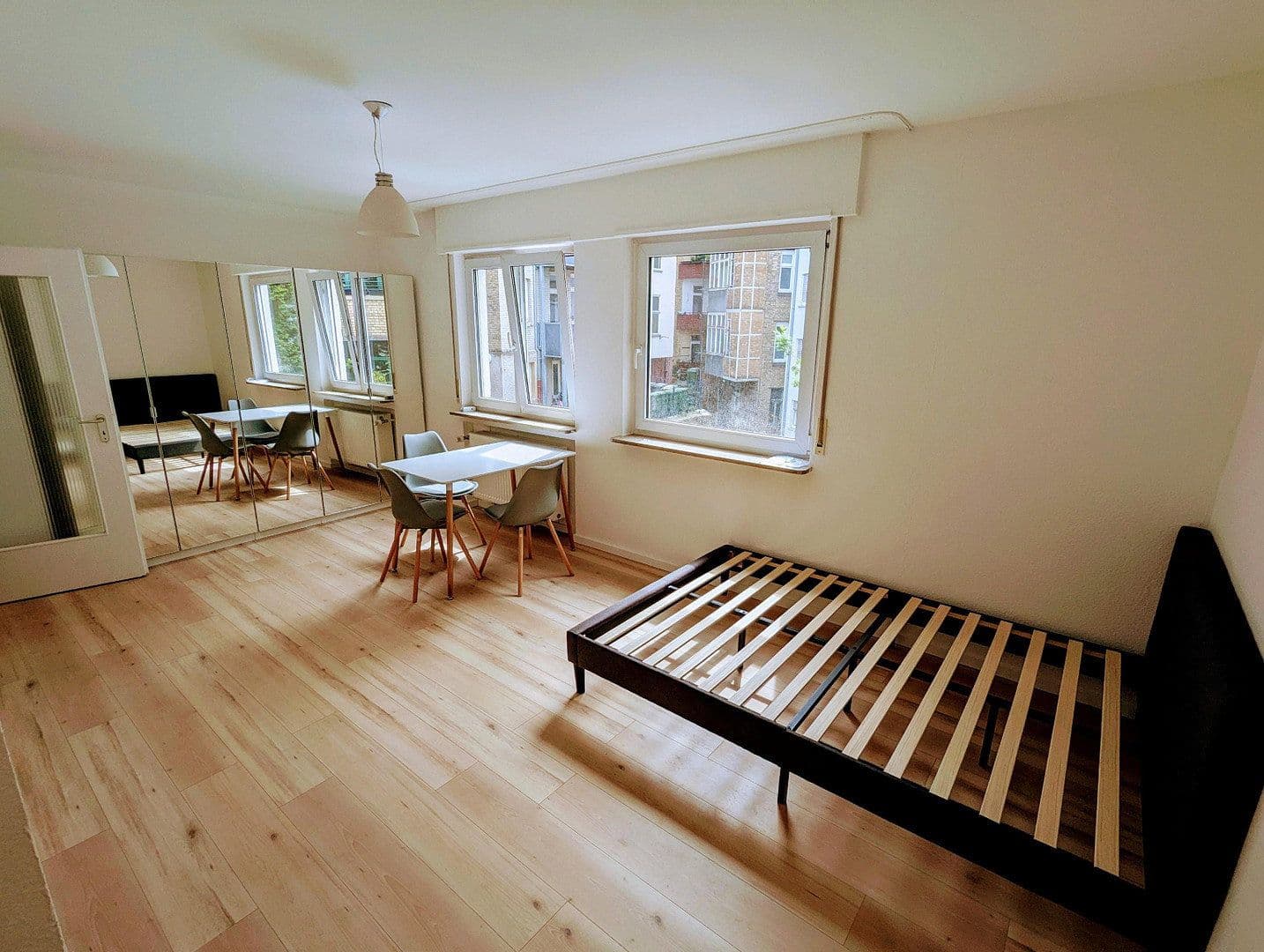 Pronájem bytu 1+1 26 m², Staffelstraße 4, Stuttgart, Bádensko-Württembersko Pronájem bytu 1+1 26 m², Staffelstraße 4, Stuttgart, Bádensko-Württembersko
