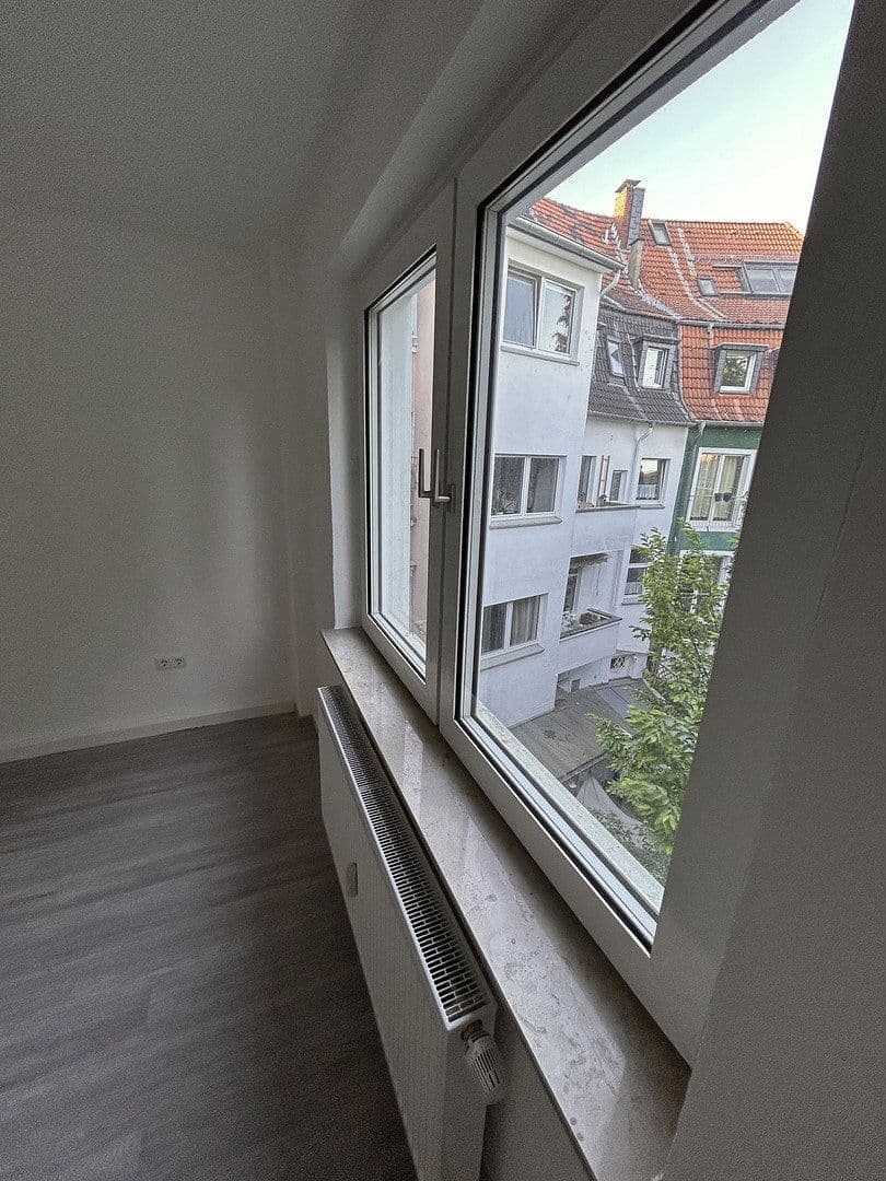 Pronájem bytu 2+1 63 m², Julienstraße 1, Essen, Severní Porýní-Vestfálsko Pronájem bytu 2+1 63 m², Julienstraße 1, Essen, Severní Porýní-Vestfálsko