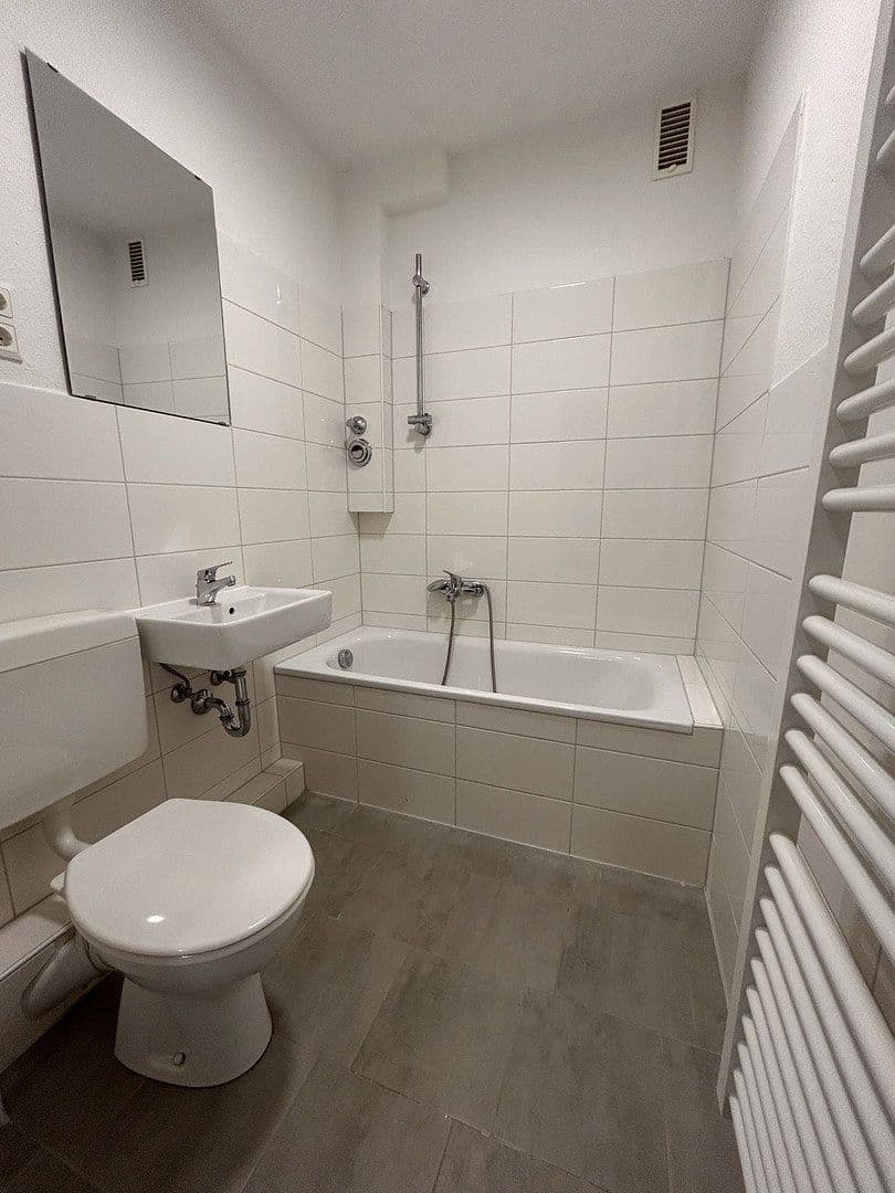 Pronájem bytu 2+1 63 m², Julienstraße 1, Essen, Severní Porýní-Vestfálsko Pronájem bytu 2+1 63 m², Julienstraße 1, Essen, Severní Porýní-Vestfálsko
