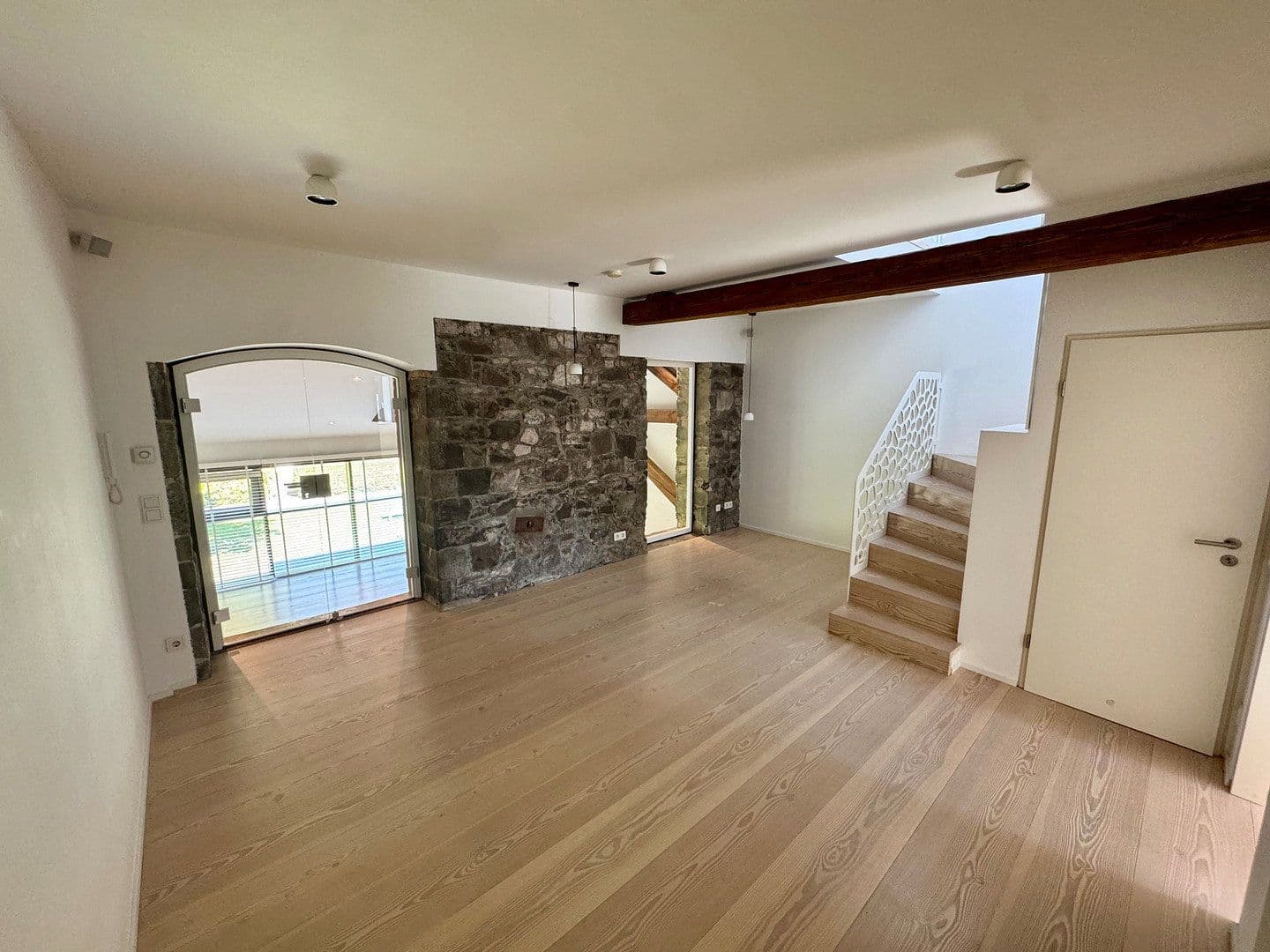 Prodej domu 175 m², pozemek 100 m², Offenbach, Hessen Prodej domu 175 m², pozemek 100 m², Offenbach, Hessen