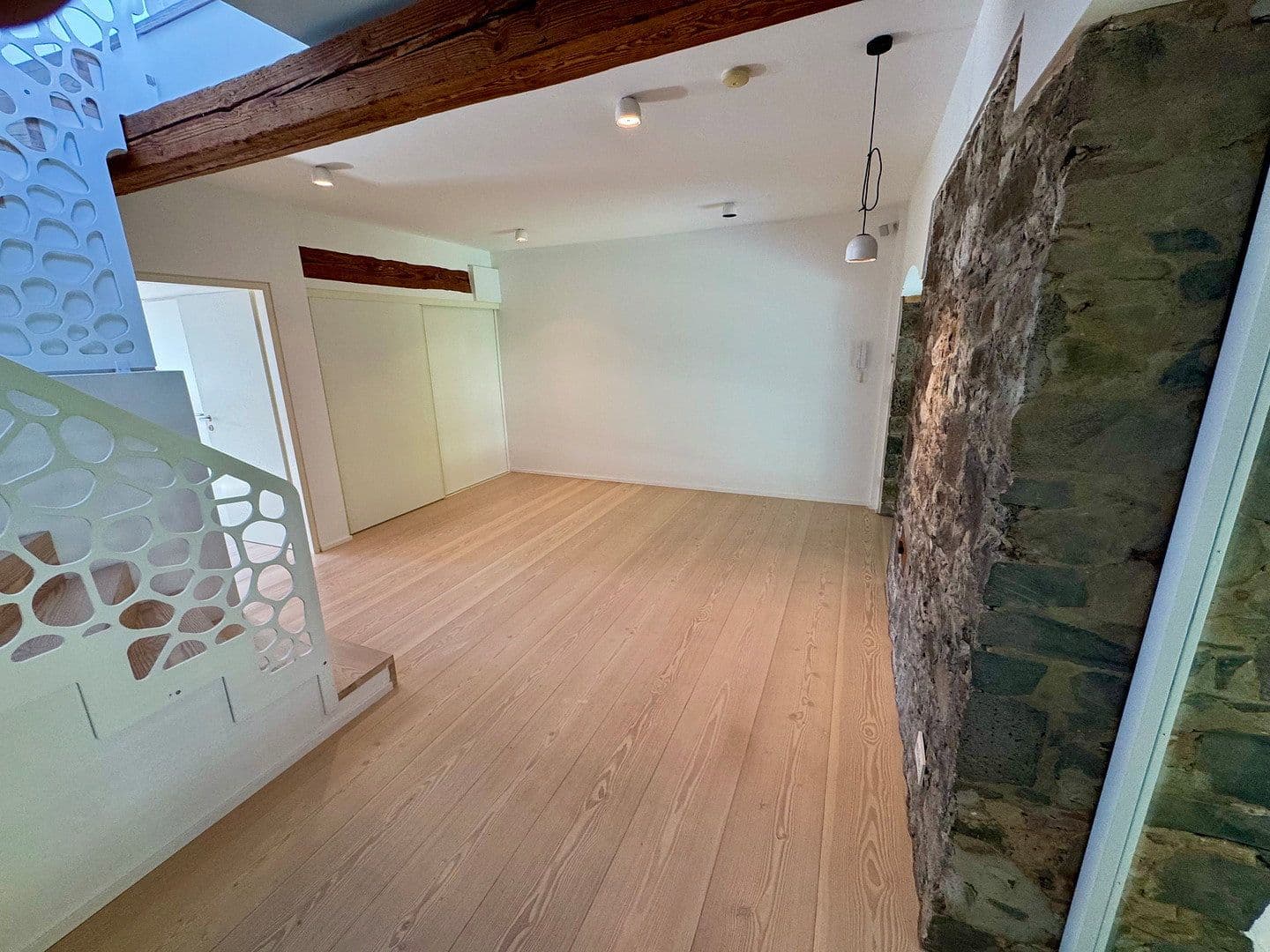 Prodej domu 175 m², pozemek 100 m², Offenbach, Hessen Prodej domu 175 m², pozemek 100 m², Offenbach, Hessen