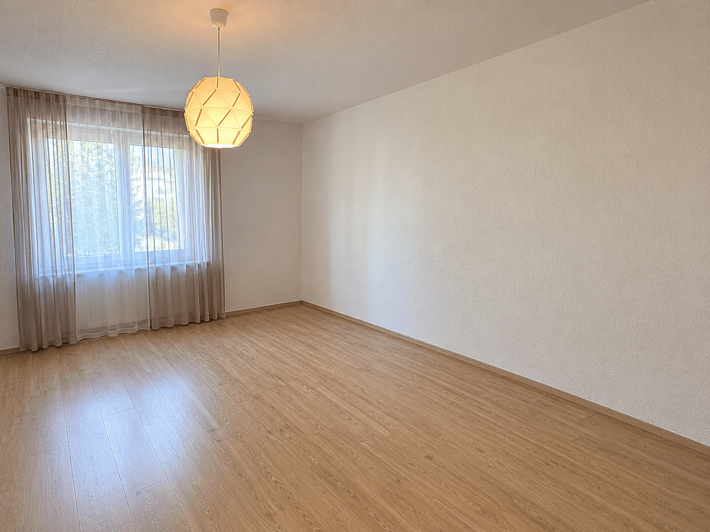 Pronájem bytu 2+1 54 m², John-F-Kennedy Straße 3, Schöneck, Hessen Pronájem bytu 2+1 54 m², John-F-Kennedy Straße 3, Schöneck, Hessen