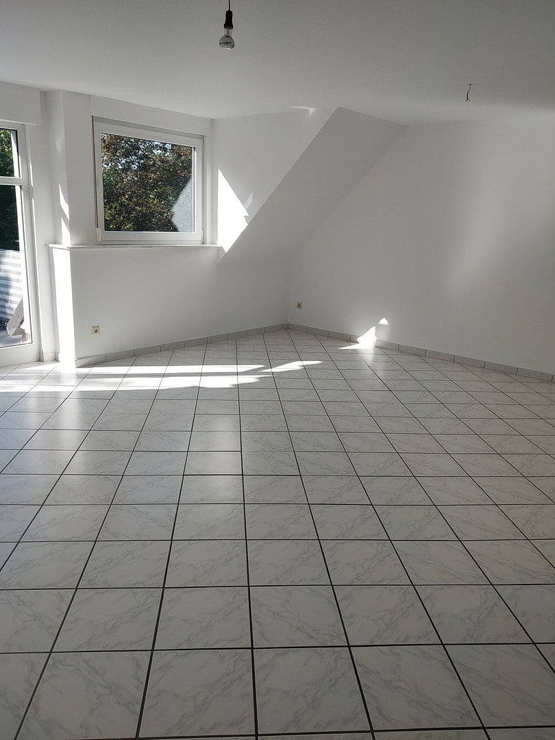 Pronájem bytu 4+1 105 m², Gemeinde Str. 22, Bochum, Severní Porýní-Vestfálsko Pronájem bytu 4+1 105 m², Gemeinde Str. 22, Bochum, Severní Porýní-Vestfálsko