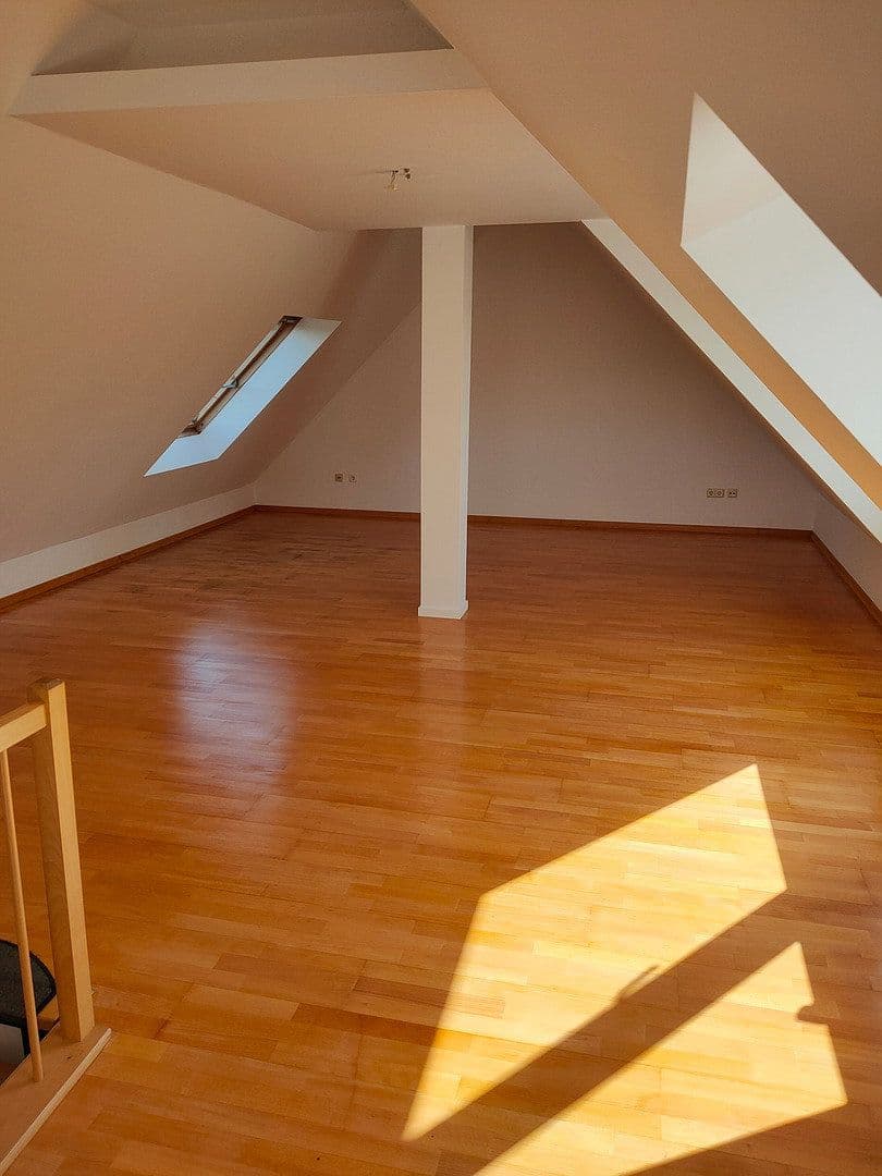 Pronájem bytu 4+1 105 m², Gemeinde Str. 22, Bochum, Severní Porýní-Vestfálsko Pronájem bytu 4+1 105 m², Gemeinde Str. 22, Bochum, Severní Porýní-Vestfálsko