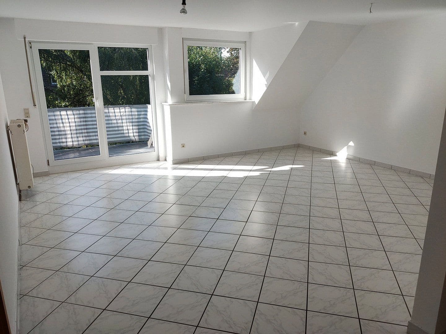 Pronájem bytu 4+1 105 m², Gemeinde Str. 22, Bochum, Severní Porýní-Vestfálsko Pronájem bytu 4+1 105 m², Gemeinde Str. 22, Bochum, Severní Porýní-Vestfálsko