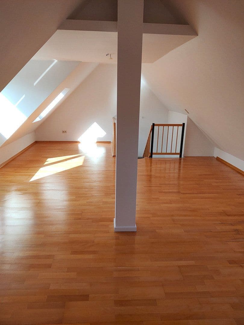 Pronájem bytu 4+1 105 m², Gemeinde Str. 22, Bochum, Severní Porýní-Vestfálsko Pronájem bytu 4+1 105 m², Gemeinde Str. 22, Bochum, Severní Porýní-Vestfálsko