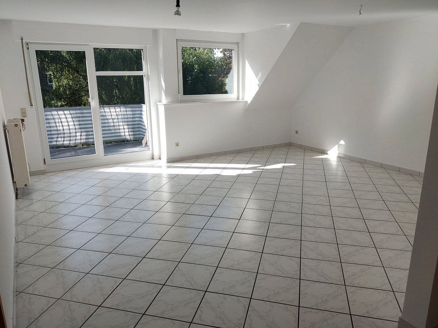 Pronájem bytu 4+1 105 m², Gemeinde Str. 22, Bochum, Severní Porýní-Vestfálsko Pronájem bytu 4+1 105 m², Gemeinde Str. 22, Bochum, Severní Porýní-Vestfálsko