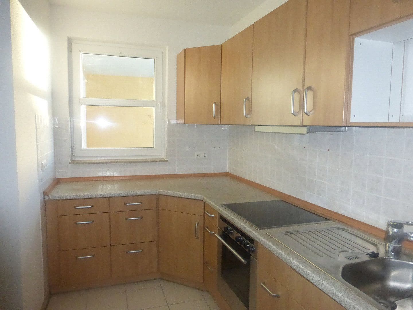 Pronájem bytu 2+1 67 m², Neuss, Severní Porýní-Vestfálsko Pronájem bytu 2+1 67 m², Neuss, Severní Porýní-Vestfálsko