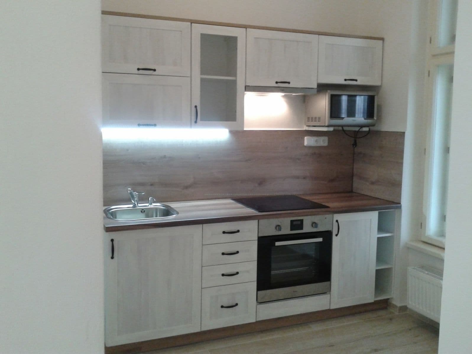 Pronájem bytu 2+1 65 m², Sokolovská, Praha, Praha Pronájem bytu 2+1 65 m², Sokolovská, Praha, Praha