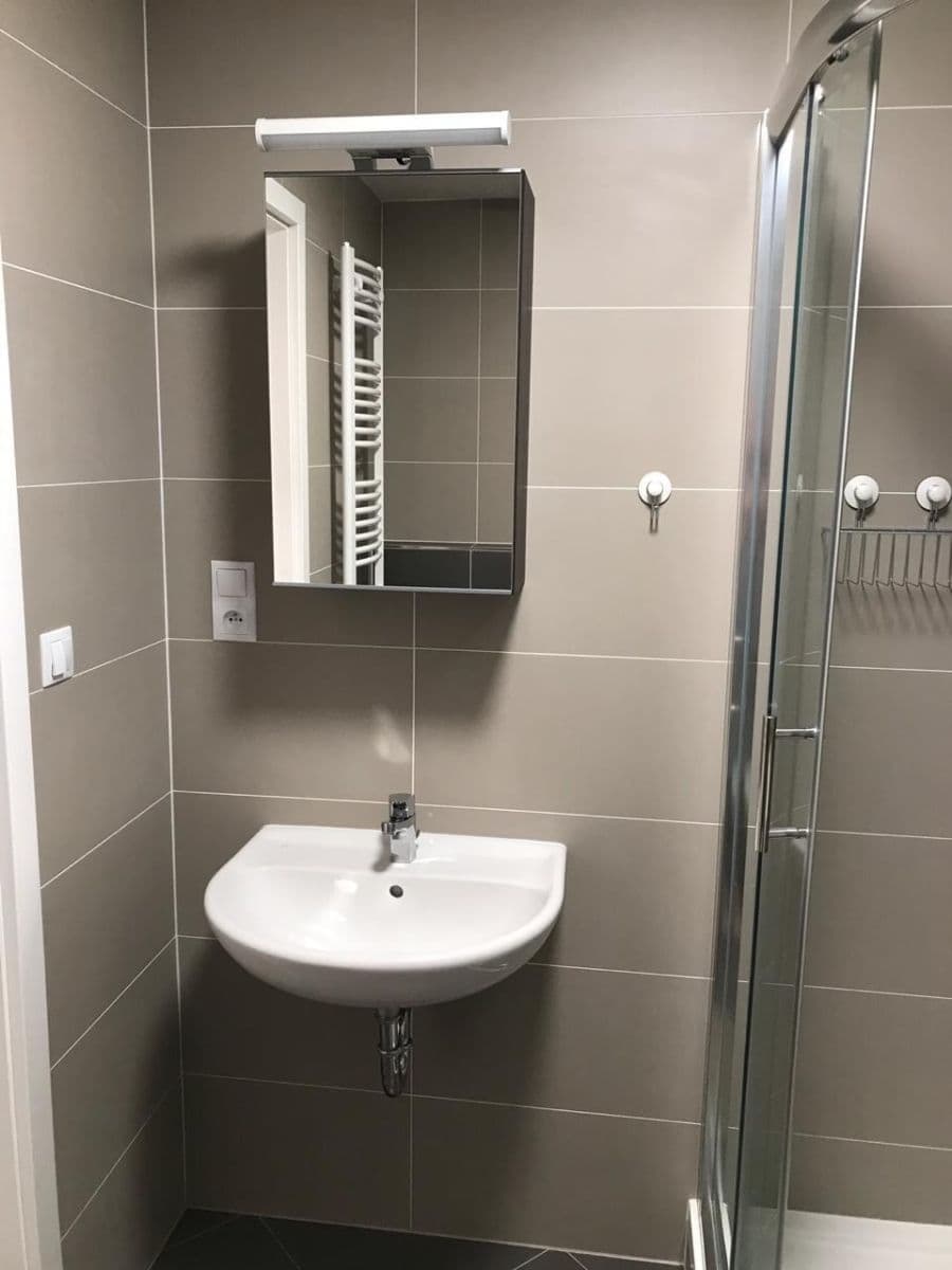 Pronájem bytu 1+kk 30 m², Mantovská, Praha, Praha Pronájem bytu 1+kk 30 m², Mantovská, Praha, Praha