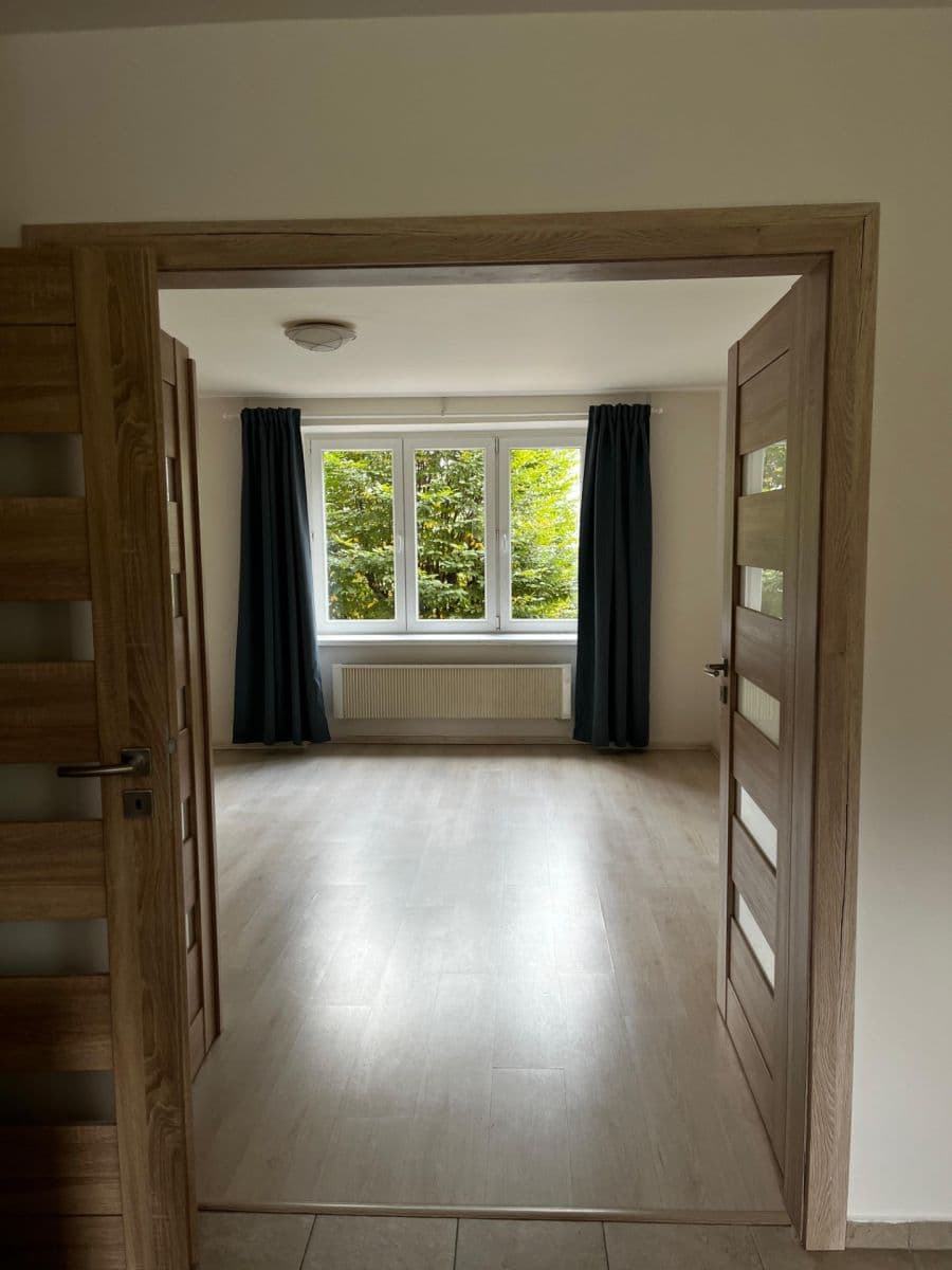 Pronájem bytu 1+1 39 m², Třída Míru, Beroun, Středočeský kraj Pronájem bytu 1+1 39 m², Třída Míru, Beroun, Středočeský kraj