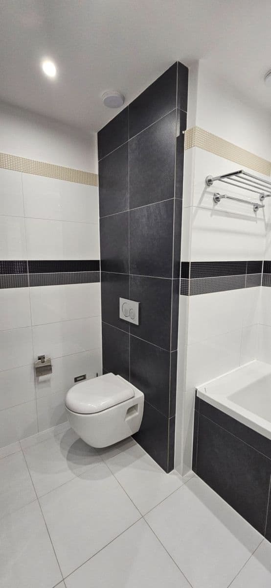 Pronájem bytu 1+kk 46 m², Dědinova, Praha, Praha Pronájem bytu 1+kk 46 m², Dědinova, Praha, Praha
