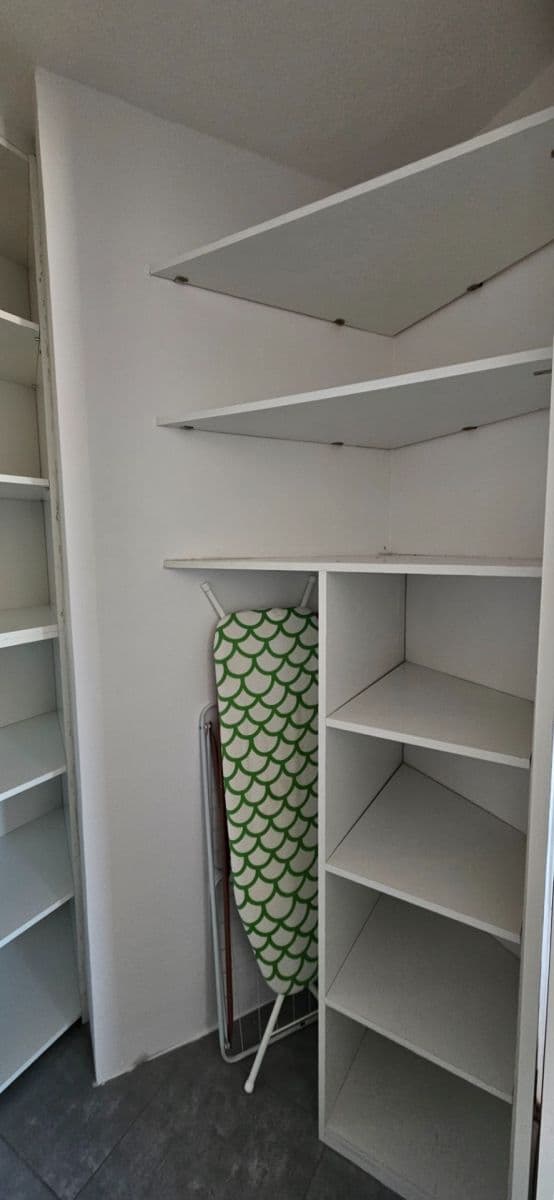 Pronájem bytu 1+kk 46 m², Dědinova, Praha, Praha Pronájem bytu 1+kk 46 m², Dědinova, Praha, Praha