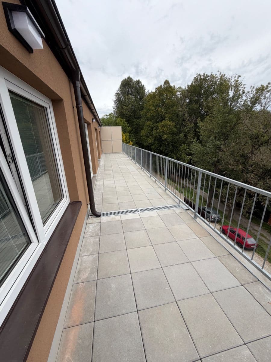 Pronájem bytu 4+kk 86 m², Nádražní, Třešť, Kraj Vysočina Pronájem bytu 4+kk 86 m², Nádražní, Třešť, Kraj Vysočina