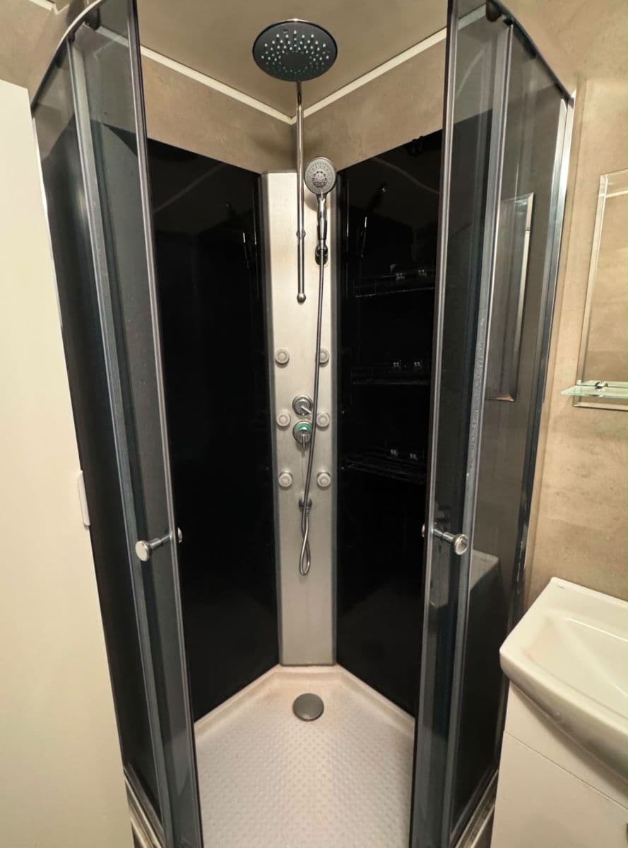 Prodej bytu 1+kk 26 m², Českolipská, Praha, Praha Prodej bytu 1+kk 26 m², Českolipská, Praha, Praha