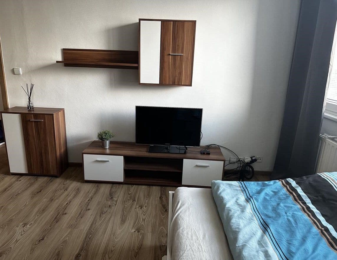 Pronájem bytu 1+1 39 m², Varenská, Ostrava, Moravskoslezský kraj Pronájem bytu 1+1 39 m², Varenská, Ostrava, Moravskoslezský kraj