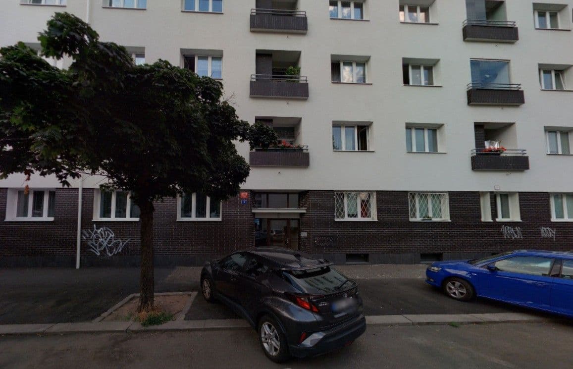 Pronájem bytu 1+1 45 m², Sportovní, Praha, Praha Pronájem bytu 1+1 45 m², Sportovní, Praha, Praha