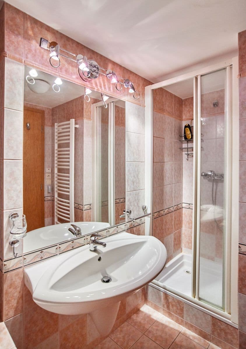 Pronájem bytu 3+kk 85 m², Hellichova, Praha, Praha Pronájem bytu 3+kk 85 m², Hellichova, Praha, Praha