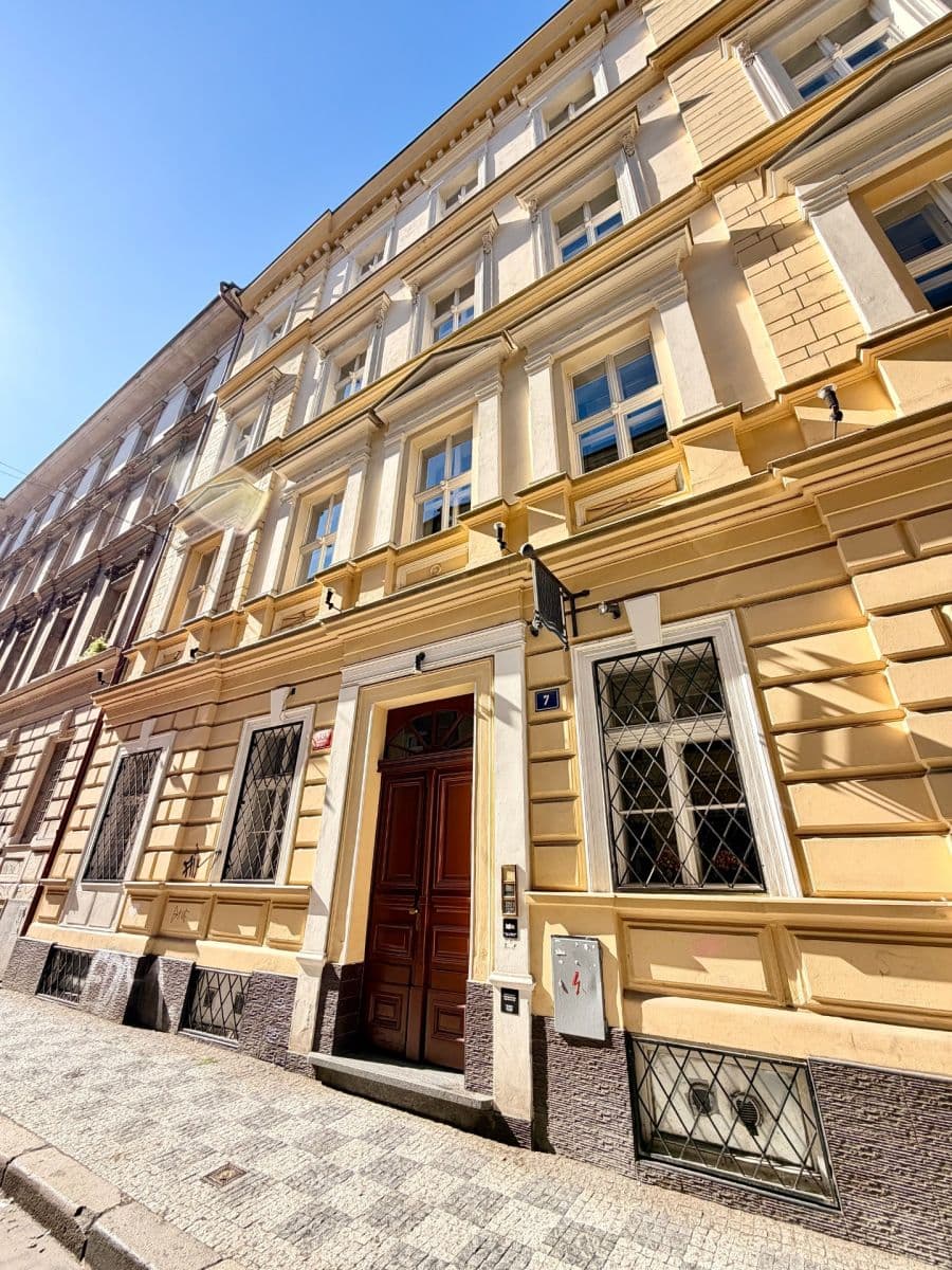 Pronájem bytu 1+kk 37 m², Staropramenná, Praha, Praha Pronájem bytu 1+kk 37 m², Staropramenná, Praha, Praha