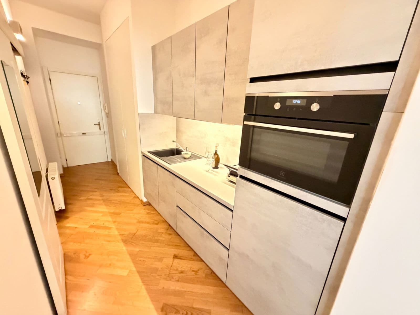 Pronájem bytu 1+kk 37 m², Staropramenná, Praha, Praha Pronájem bytu 1+kk 37 m², Staropramenná, Praha, Praha