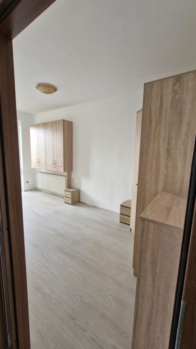Pronájem bytu 3+1 65 m², Kopernikova, Třinec, Moravskoslezský kraj Pronájem bytu 3+1 65 m², Kopernikova, Třinec, Moravskoslezský kraj