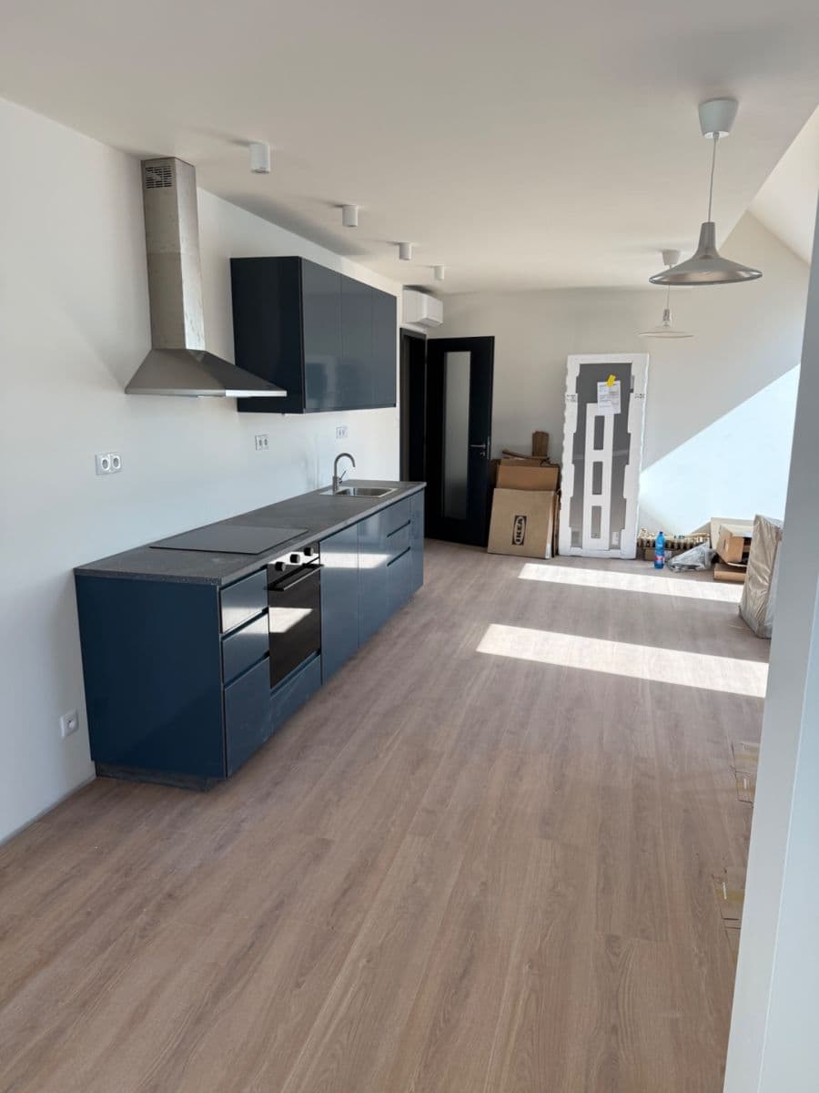 Pronájem bytu 2+kk 100 m², Chodská, Praha, Praha Pronájem bytu 2+kk 100 m², Chodská, Praha, Praha