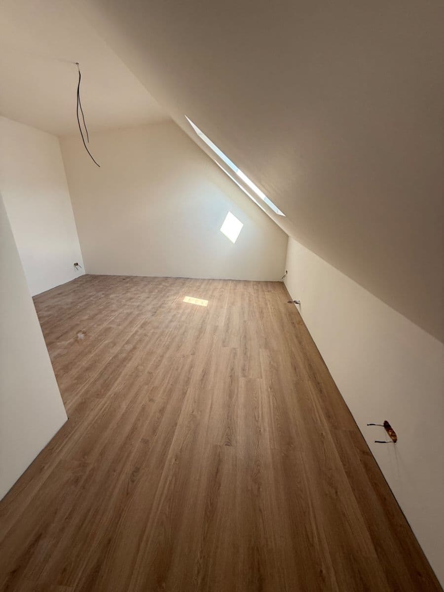 Pronájem bytu 2+kk 100 m², Chodská, Praha, Praha Pronájem bytu 2+kk 100 m², Chodská, Praha, Praha