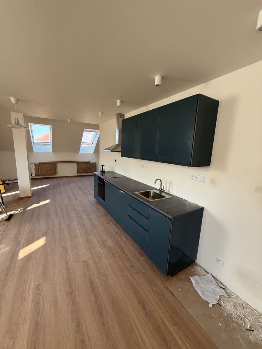 Pronájem bytu 2+kk 100 m², Chodská, Praha, Praha Pronájem bytu 2+kk 100 m², Chodská, Praha, Praha