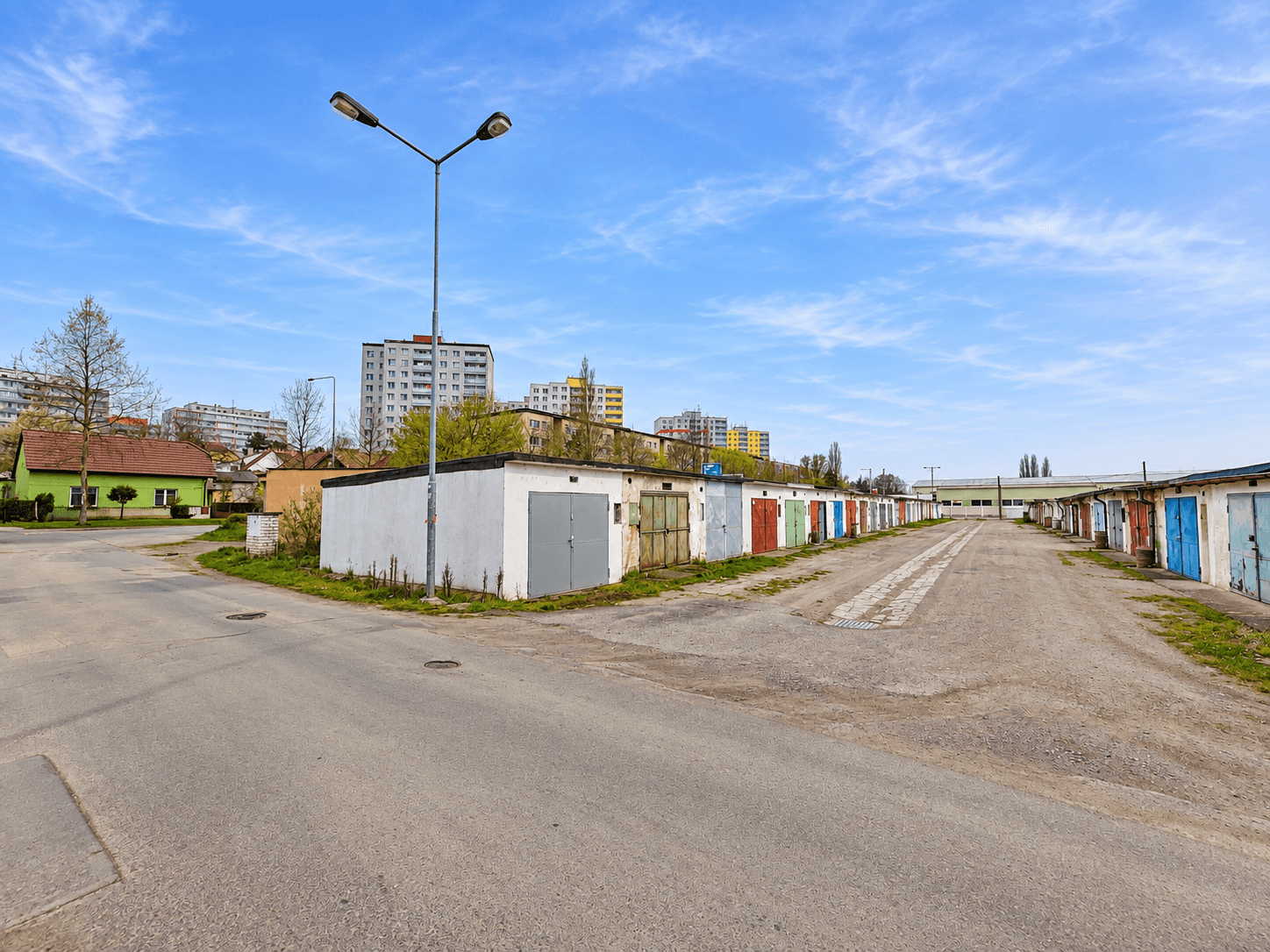 Prodej garáže 25 m², Mělník, Středočeský kraj Prodej garáže 25 m², Mělník, Středočeský kraj