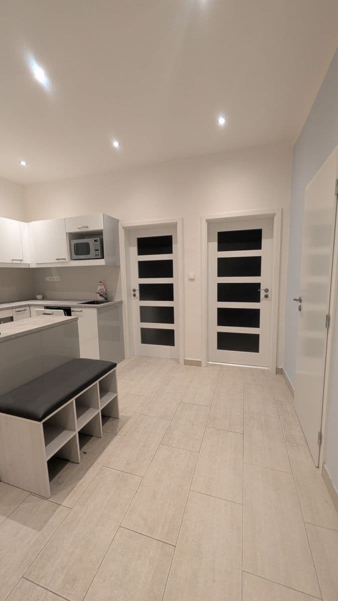 Pronájem bytu 2+1 59 m², Jaurisova, Praha, Praha Pronájem bytu 2+1 59 m², Jaurisova, Praha, Praha