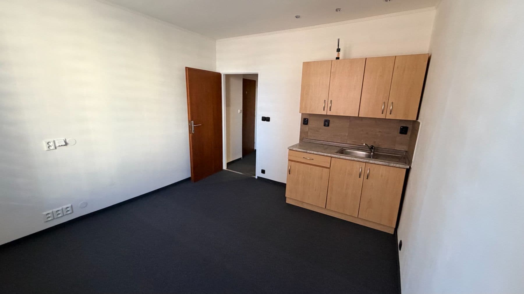 Pronájem bytu 1+kk 23 m², Partyzánská, Chomutov, Ústecký kraj Pronájem bytu 1+kk 23 m², Partyzánská, Chomutov, Ústecký kraj