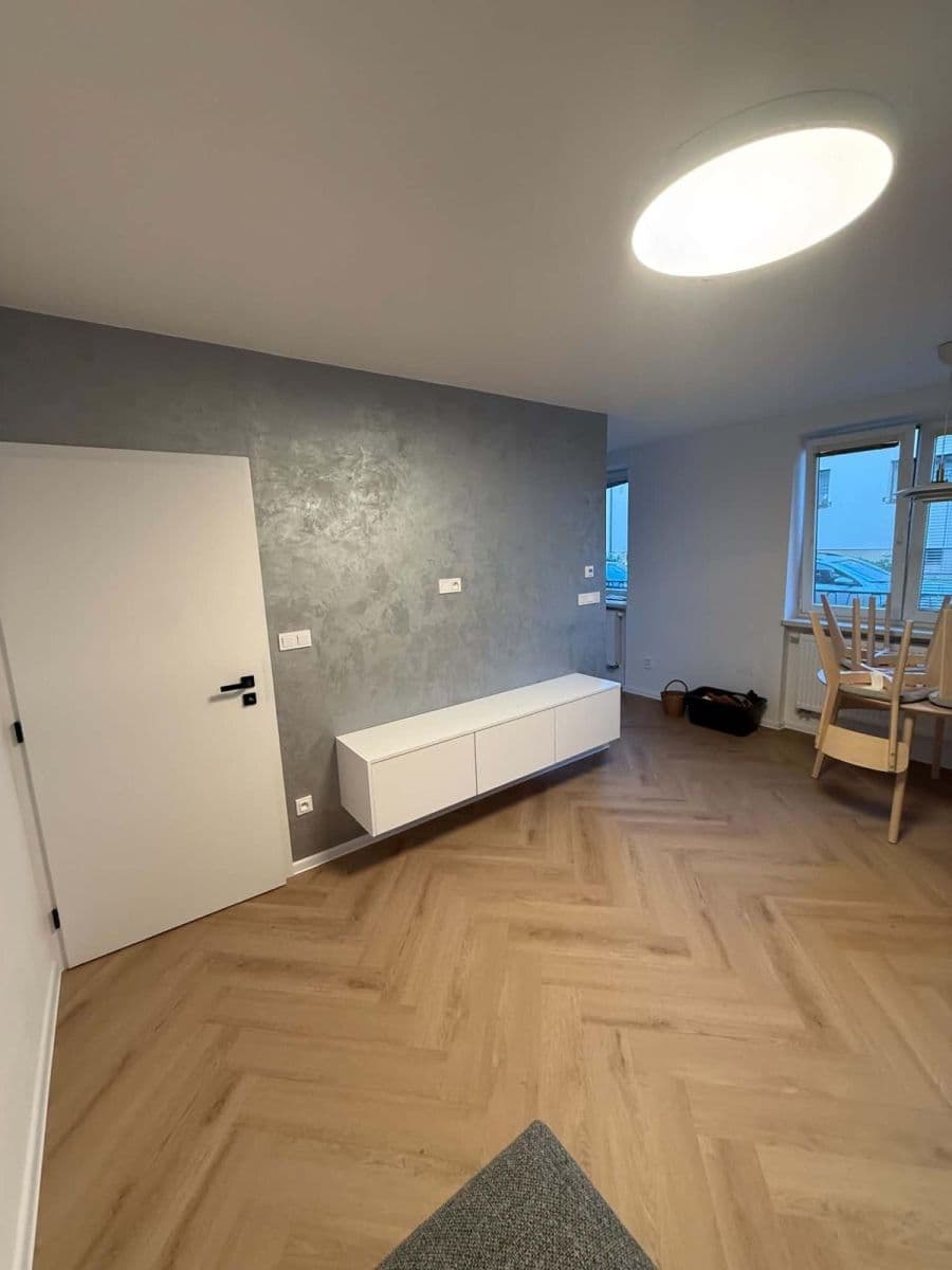 Pronájem bytu 2+kk 52 m², Achátová, Nová Paka, Královéhradecký kraj Pronájem bytu 2+kk 52 m², Achátová, Nová Paka, Královéhradecký kraj