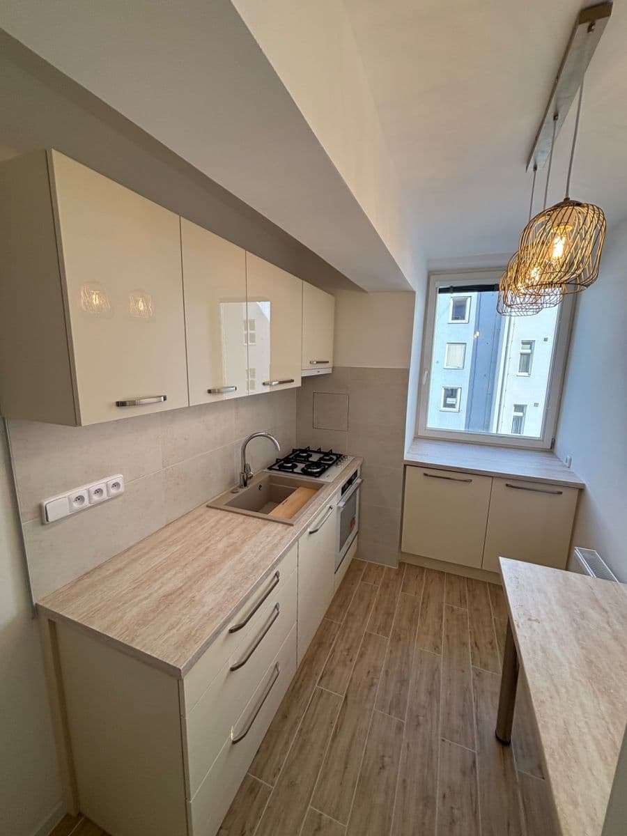 Pronájem bytu 2+1 50 m², Jurečkova, Ostrava, Moravskoslezský kraj Pronájem bytu 2+1 50 m², Jurečkova, Ostrava, Moravskoslezský kraj