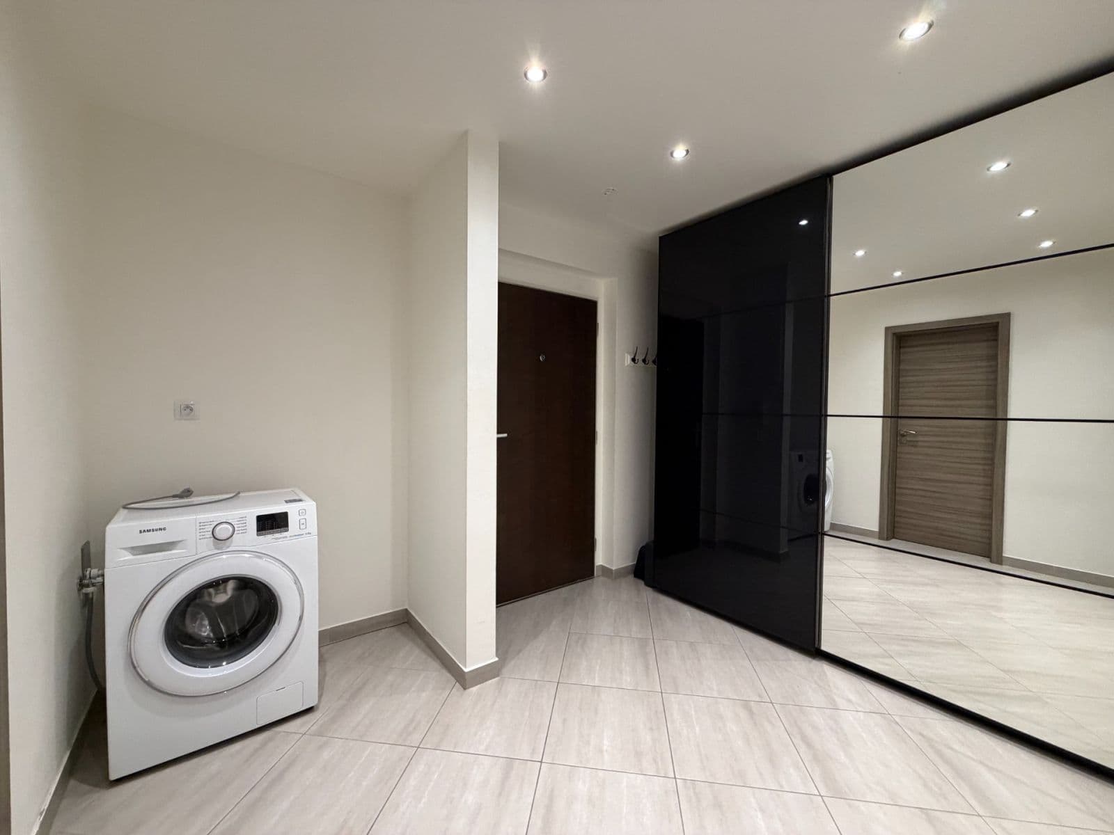 Pronájem bytu 2+kk 61 m², Na Maninách, Praha, Praha Pronájem bytu 2+kk 61 m², Na Maninách, Praha, Praha