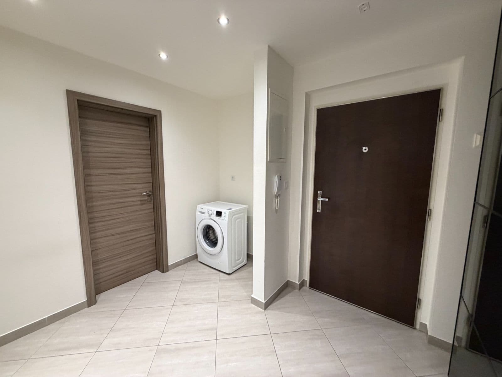 Pronájem bytu 2+kk 61 m², Na Maninách, Praha, Praha Pronájem bytu 2+kk 61 m², Na Maninách, Praha, Praha