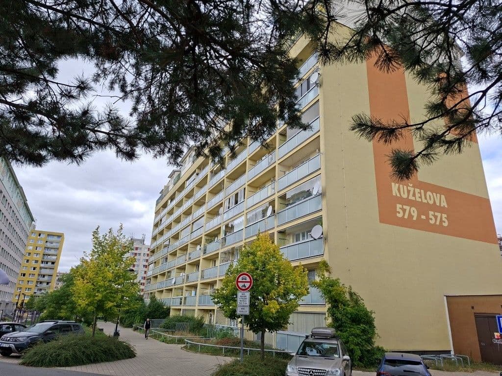 Prodej bytu 3+1 74 m², Kuželova, Praha, Praha Prodej bytu 3+1 74 m², Kuželova, Praha, Praha