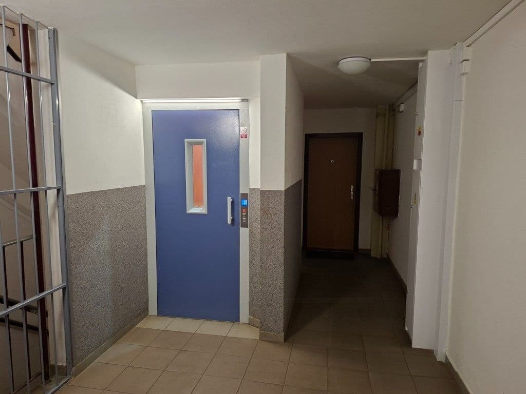 Prodej bytu 3+1 74 m², Kuželova, Praha, Praha Prodej bytu 3+1 74 m², Kuželova, Praha, Praha