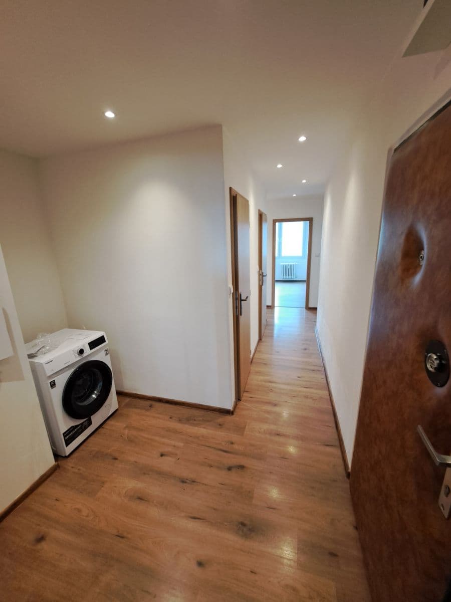 Prodej bytu 3+1 74 m², Kuželova, Praha, Praha Prodej bytu 3+1 74 m², Kuželova, Praha, Praha