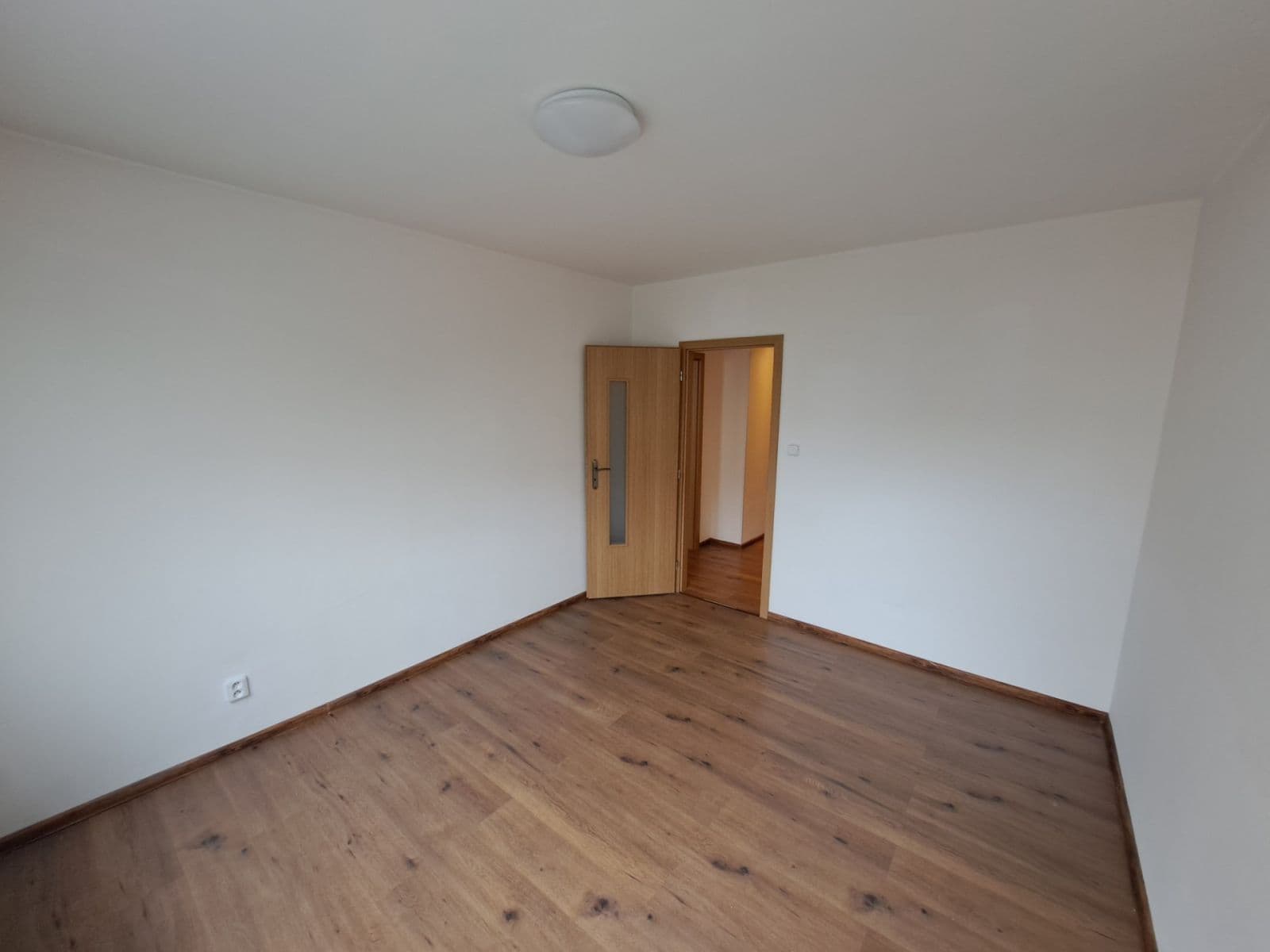 Prodej bytu 3+1 74 m², Kuželova, Praha, Praha Prodej bytu 3+1 74 m², Kuželova, Praha, Praha