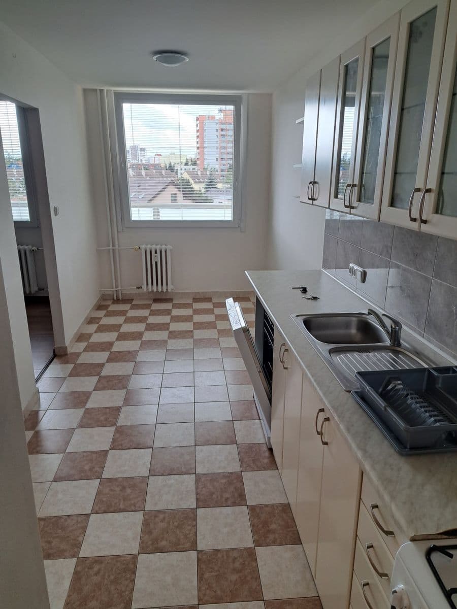 Prodej bytu 3+1 74 m², Kuželova, Praha, Praha Prodej bytu 3+1 74 m², Kuželova, Praha, Praha