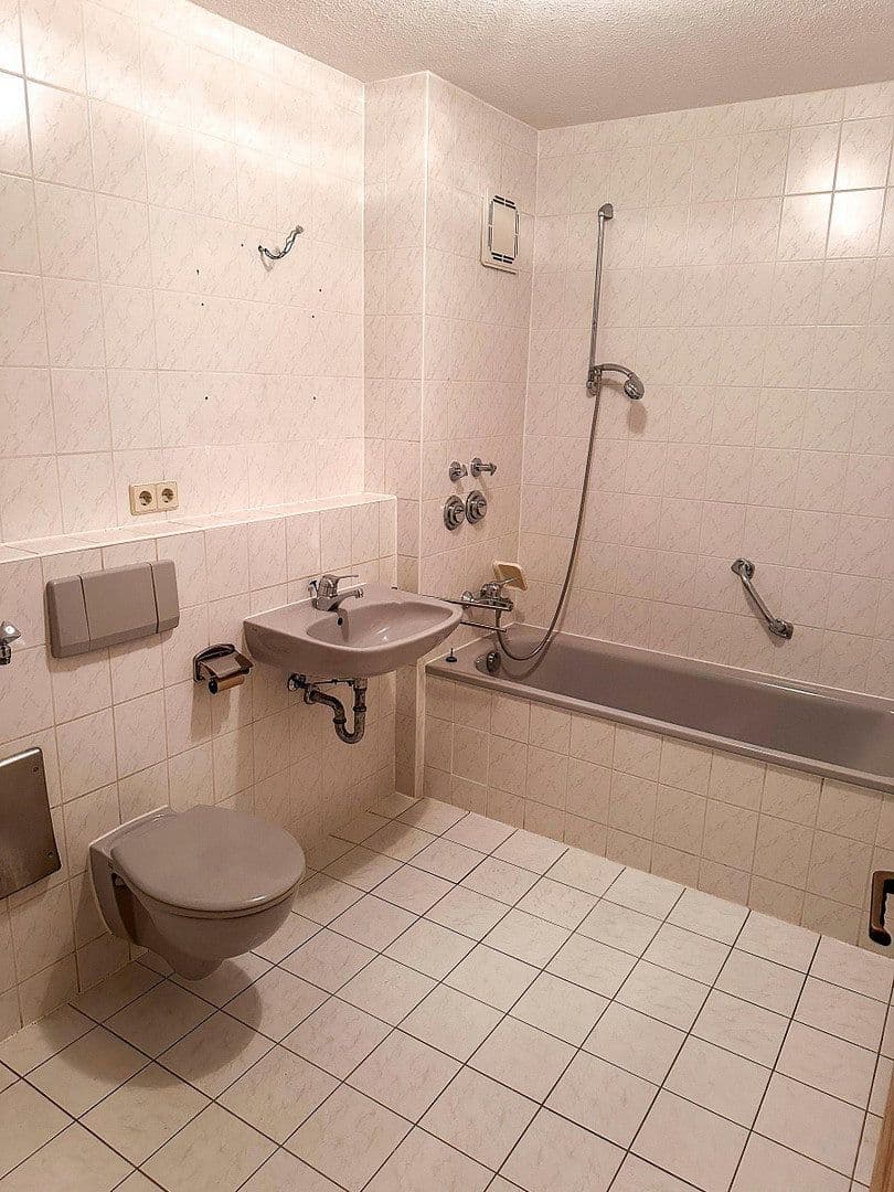 Pronájem bytu 2+1 48 m², Vogelweide 2, Landsberg, Sasko-Anhaltsko Pronájem bytu 2+1 48 m², Vogelweide 2, Landsberg, Sasko-Anhaltsko