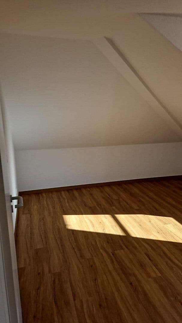 Pronájem bytu 2+1 56 m², Schifferstarsse 26, Lampertheim, Hessen Pronájem bytu 2+1 56 m², Schifferstarsse 26, Lampertheim, Hessen