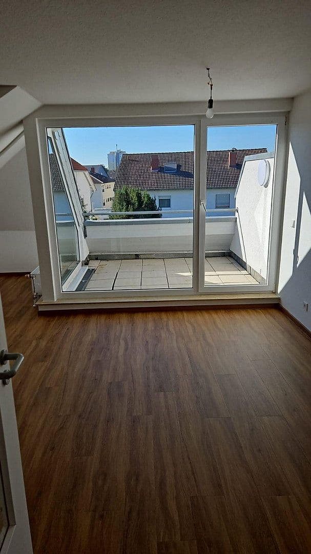 Pronájem bytu 2+1 56 m², Schifferstarsse 26, Lampertheim, Hessen Pronájem bytu 2+1 56 m², Schifferstarsse 26, Lampertheim, Hessen
