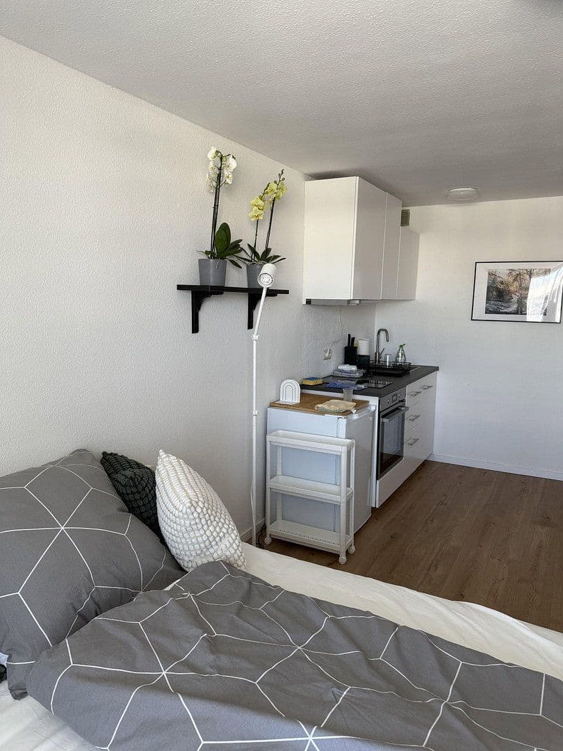 Pronájem bytu 1+1 28 m², Weihenstephanerstr. 3, München, Bavorsko Pronájem bytu 1+1 28 m², Weihenstephanerstr. 3, München, Bavorsko
